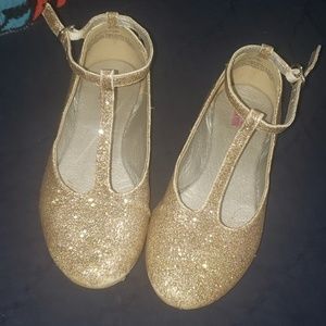 Gold shimmer T straps